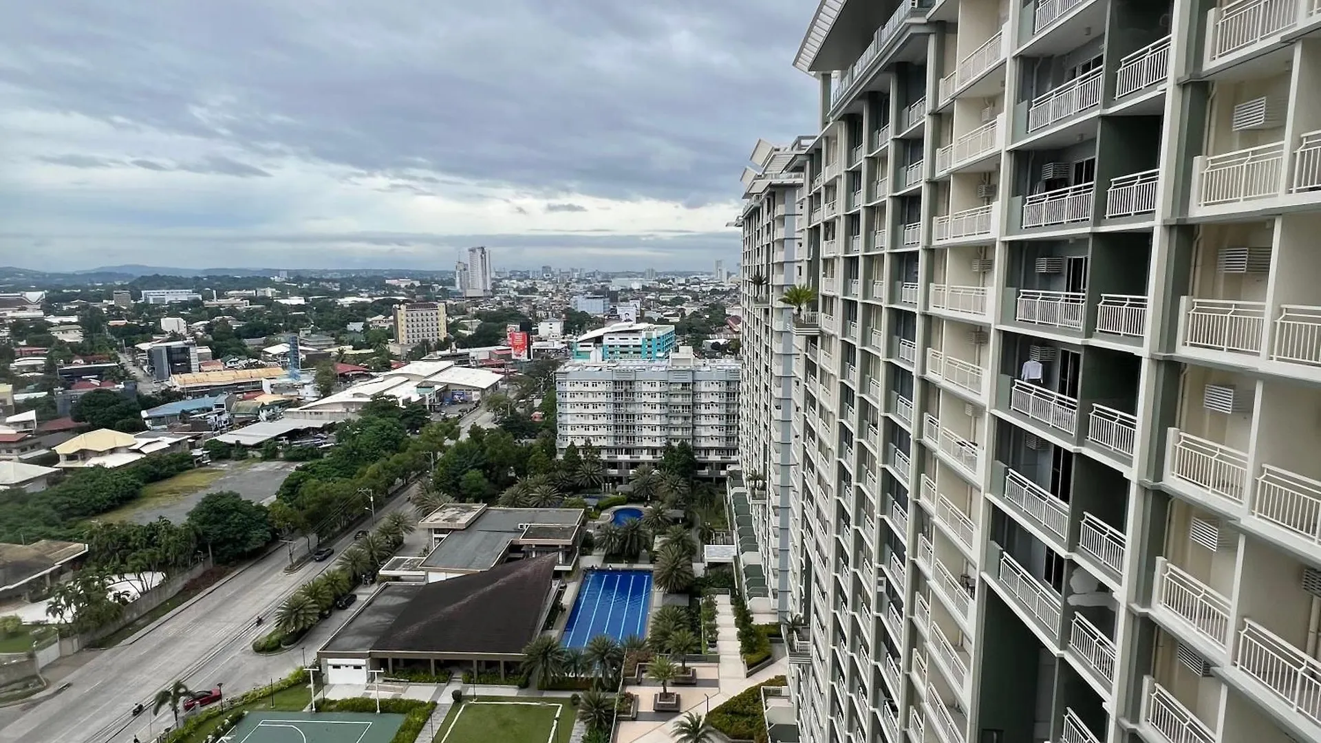 2Br Condo Corner Unit With 2 Picturesque Views From The Balcony Davao